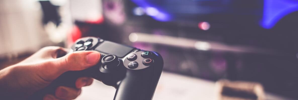 Hem PlayStation 4 hem de PC'de Çalışan Oyunlar