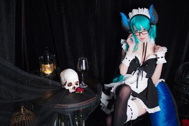 Mirror Cosplay Album